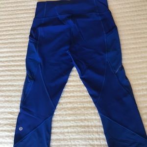 Lululemon size 8 cropped rival pants